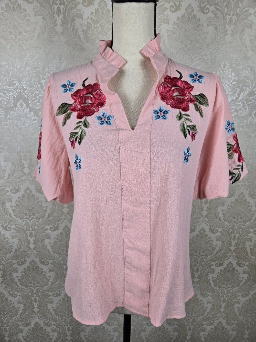 THML Size Medium Cameron Rose Blouse Embroidered Detail Puff Sleeve Cotton